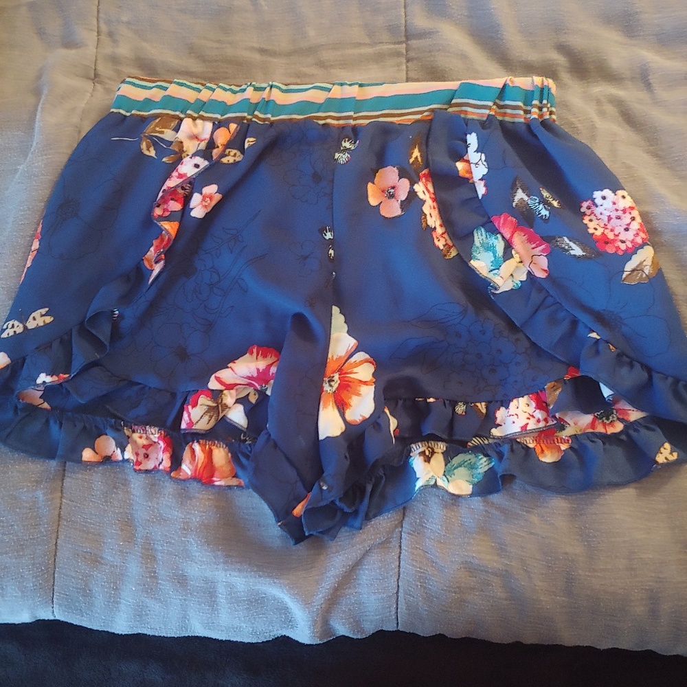 Flower print Shorts with Ruffles